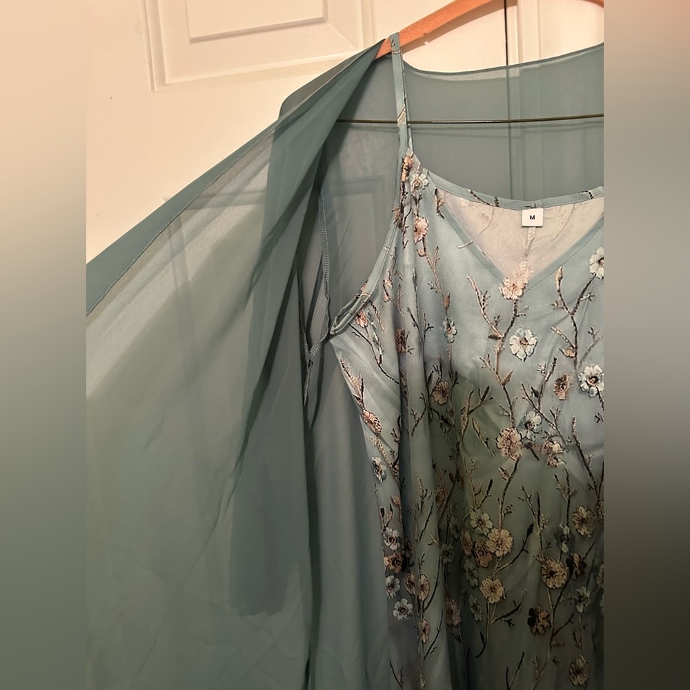 NWT Made With Love Floral Maxi Dress with Long Sheer Jacket Size Medium - Picture 3 of 15